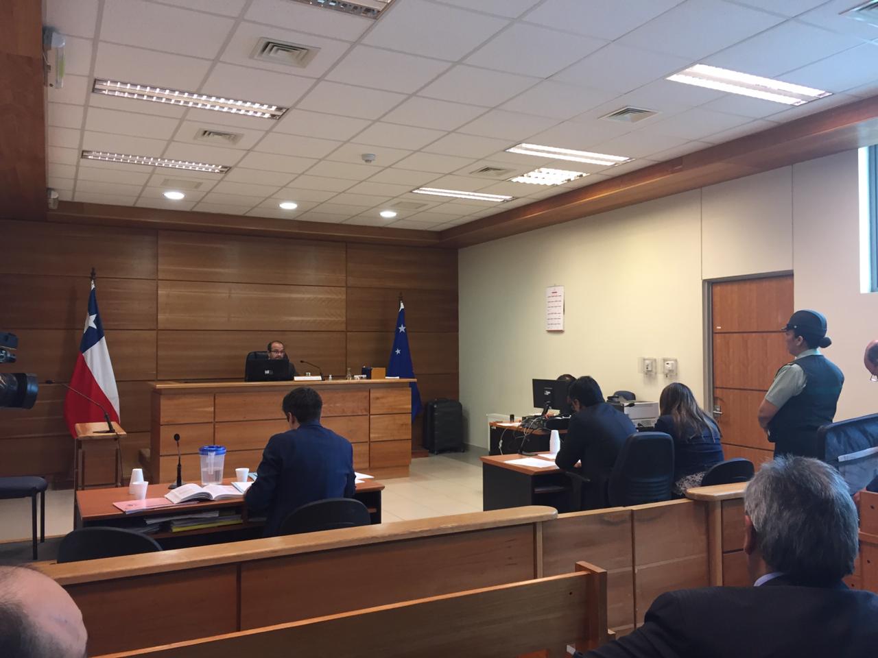 Mujer que chocó inmueble en estado de ebriedad en Playa Norte, gozaba de libertad vigilada intensiva