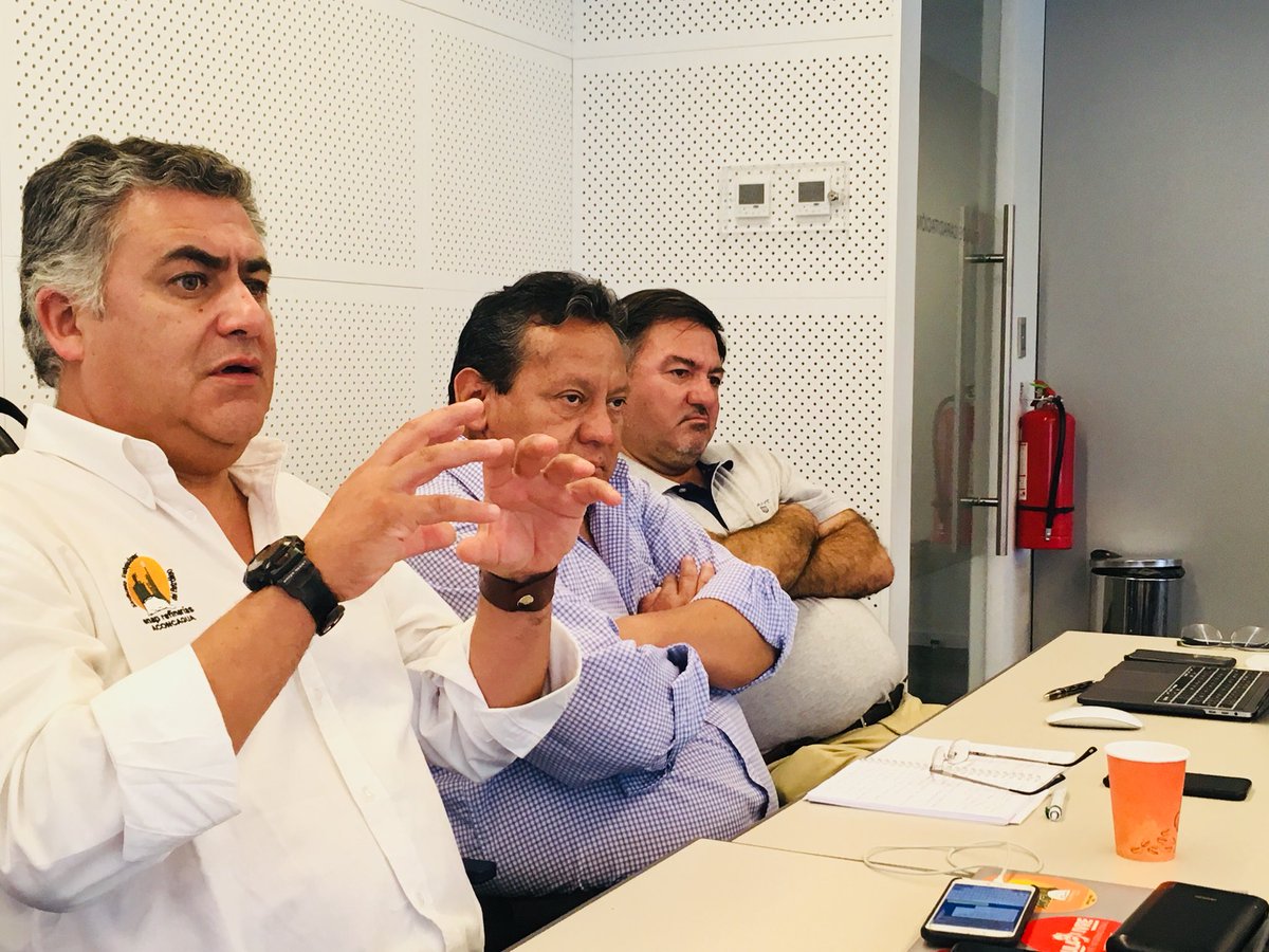 Gremios de trabajadores de ENAP llaman a movilizaciones frente a irregularidades y despidos masivos