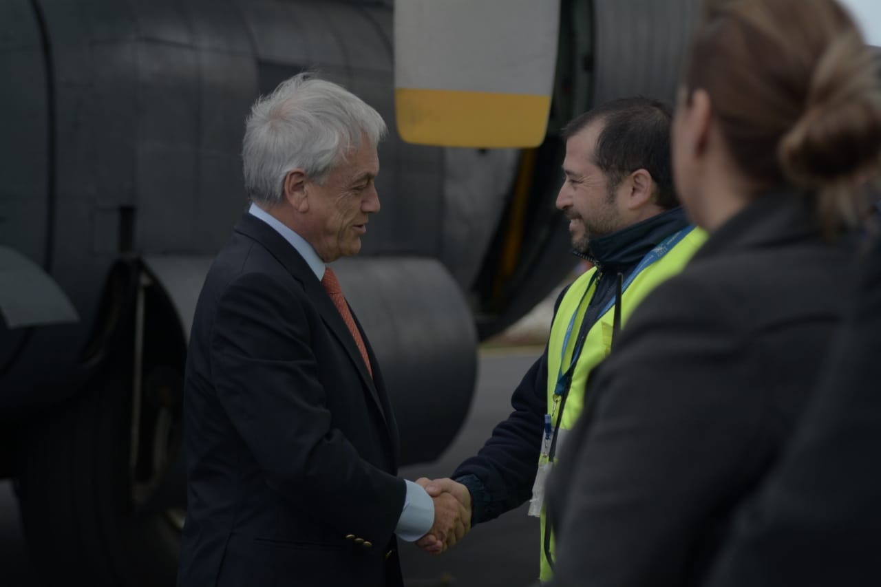 El Presidente de la República Sebastián Piñera llegó a Puerto Williams para participar en acto conmemorativo del conflicto con Argentina en 1978
