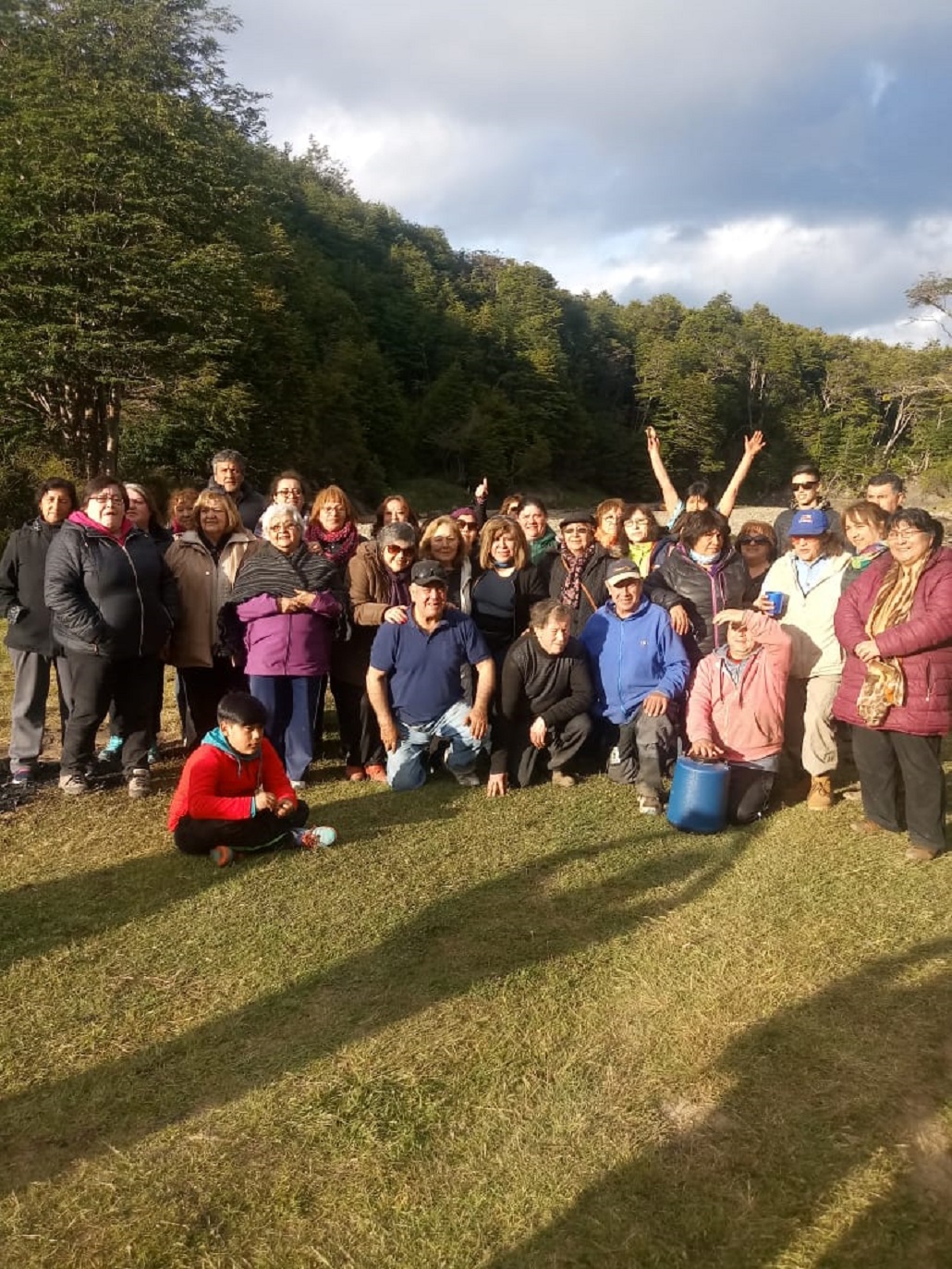 Dirigentes comunitarios de Juntas de Vecinos de Punta Arenas realizaron actividad campestre en San Juan