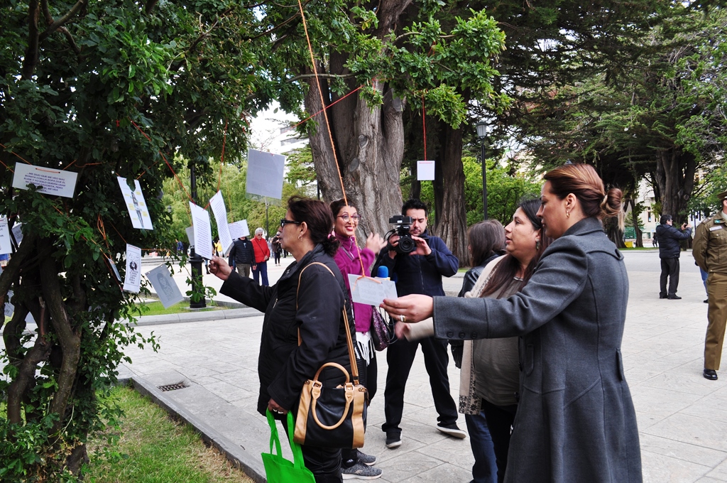 34% de los jóvenes ha recibido insultos o gritos por parte de su pareja: SernamEG junto a Seremía de la Mujer conmemoran Día de la No Violencia en el Pololeo