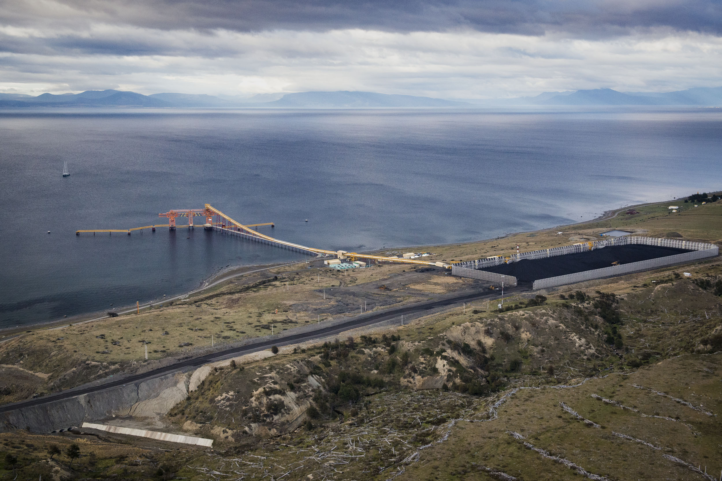 Sindicatos en huelga de Mina Invierno rechazaron la oferta de la empresa y continúan el paro