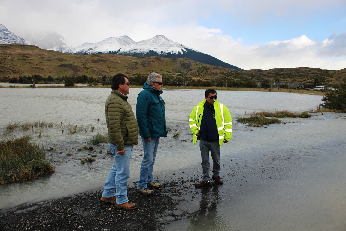 MOP en terreno por emergencia en Torres del Paine