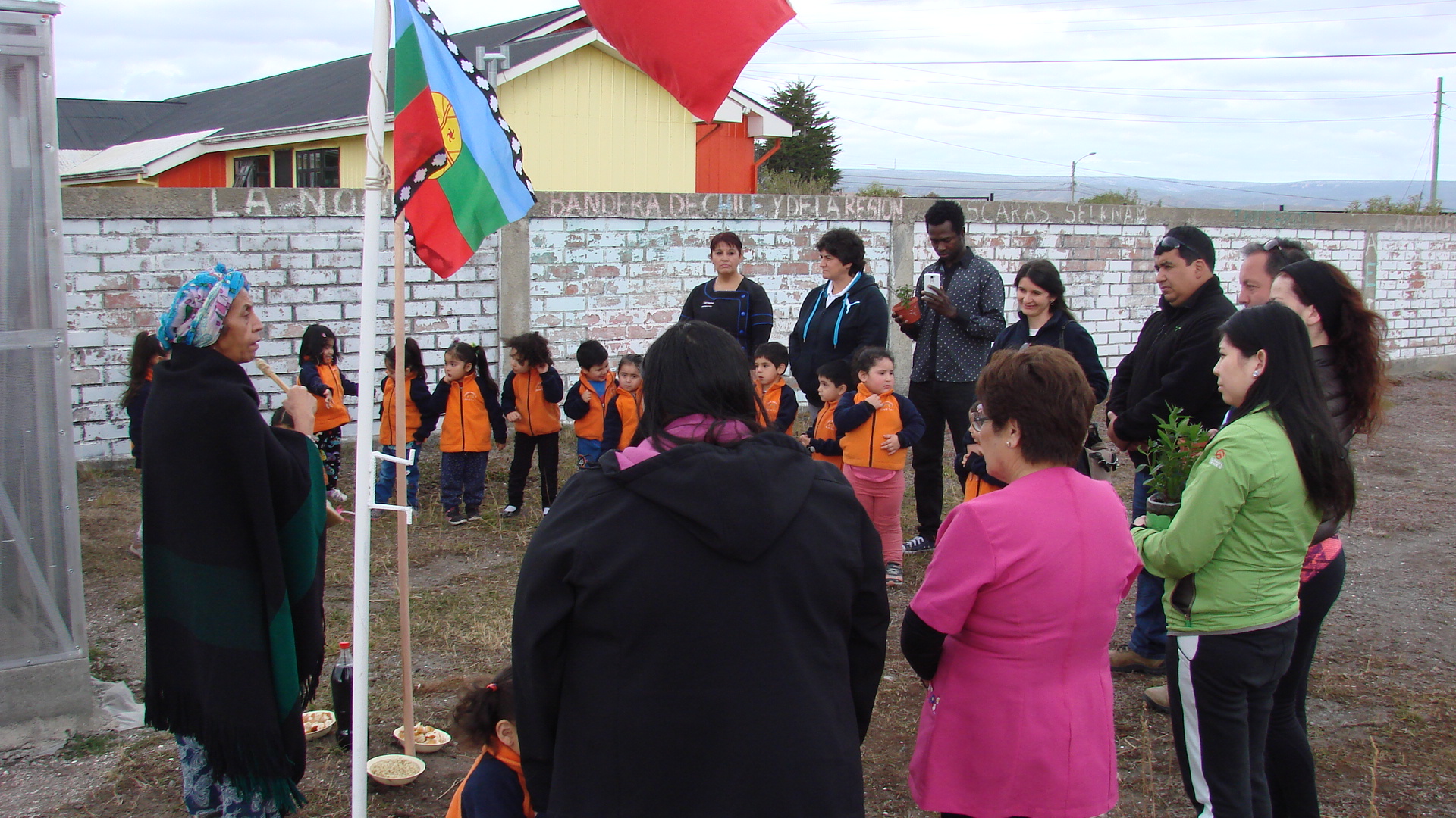 Con ceremonia tradicional mapuche fue entregado invernadero donado a párvulos de Porvenir