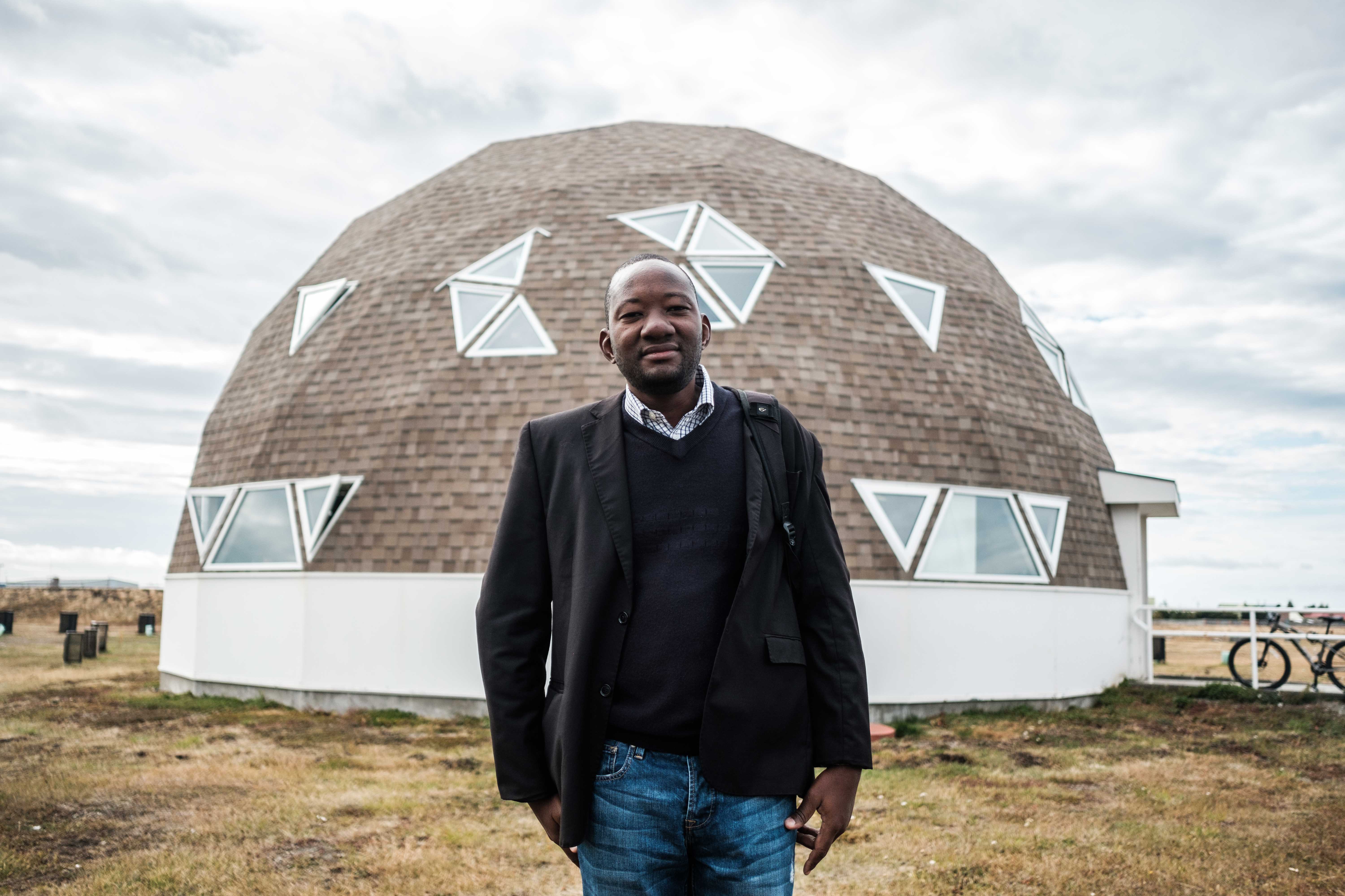 Académico universitario de Mozambique llega a la UMAG para especializarse en Conservación