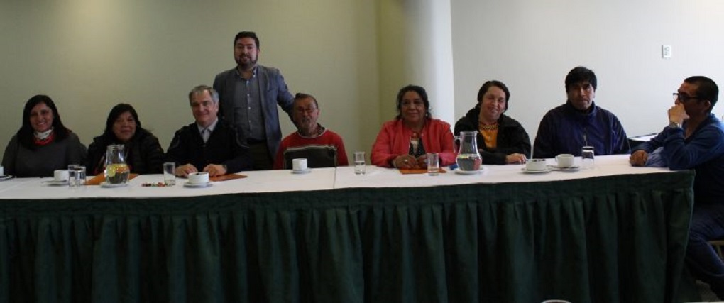 Siete comunidades kawesqar de Magallanes y Asociación de Salmonicultores firman convenio de colaboración