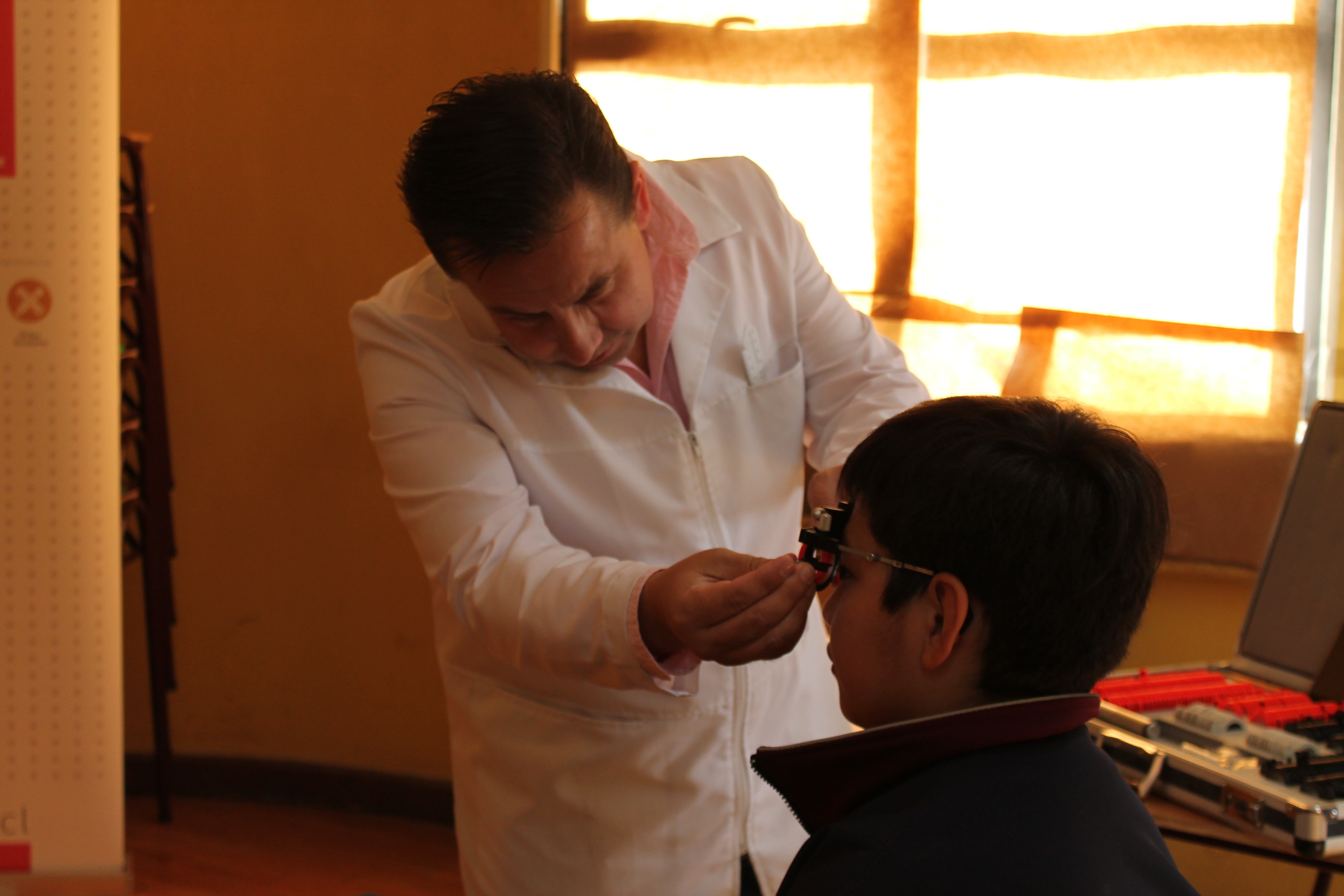 Seremi de Educación valora entrega gratuita de lentes a 500 estudiantes de Magallanes