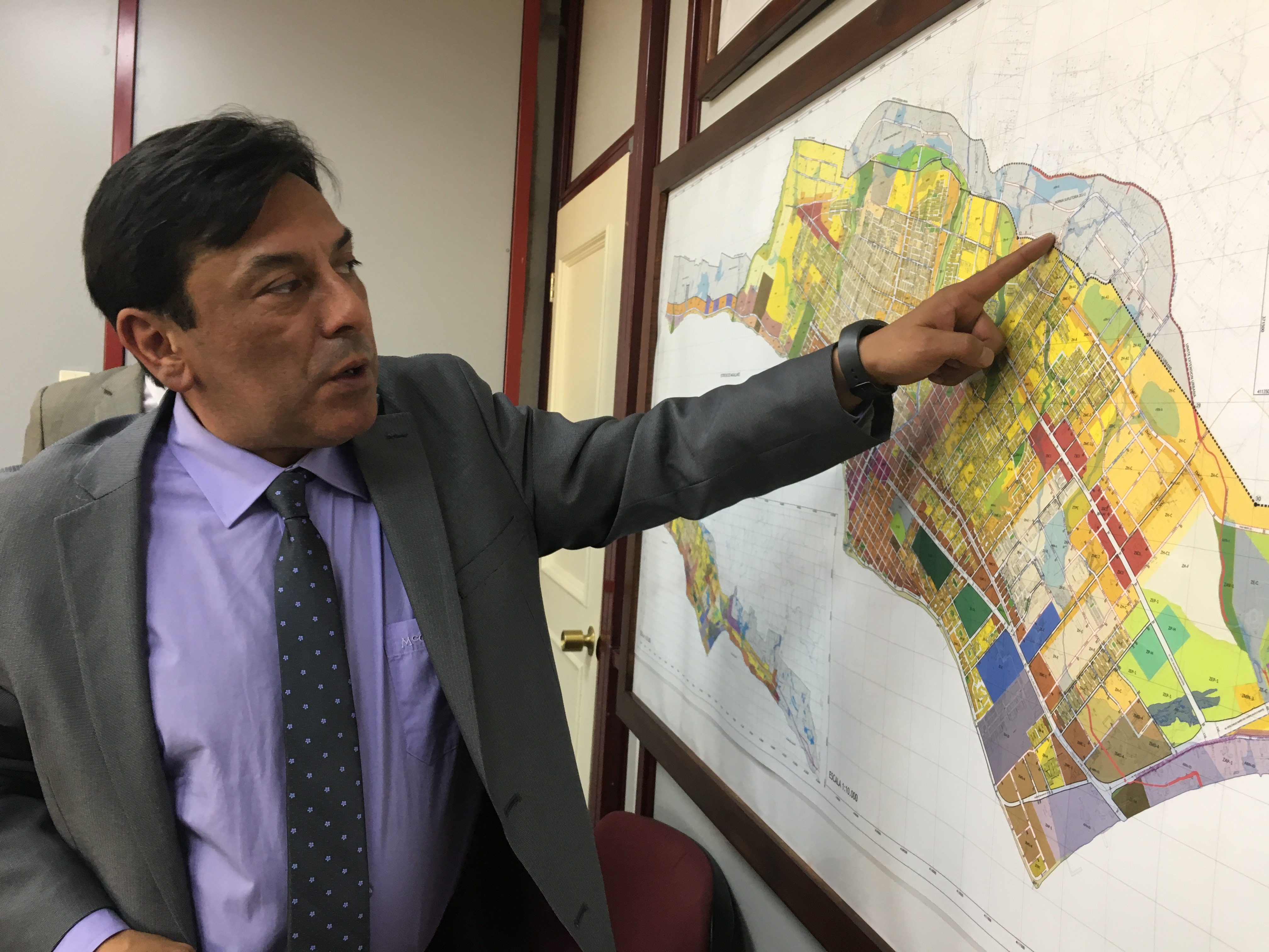 Alcalde Radonich y Director del SERVIU evalúan nuevo proyecto habitacional de la Municipalidad de Punta Arenas
