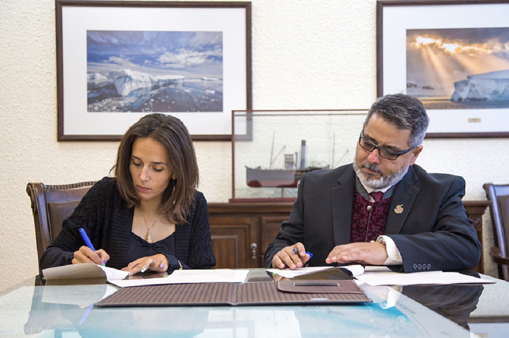 INACH firma convenio para reciclaje de residuos sólidos