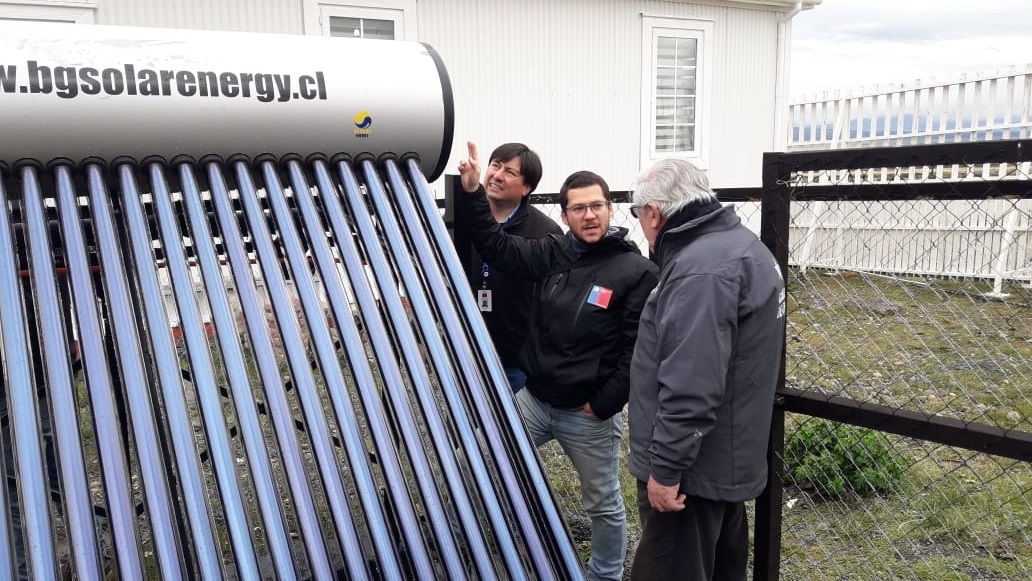 390 millones de pesos en obras de ERNC para escuelas y postas rurales recepciona Energía Magallanes