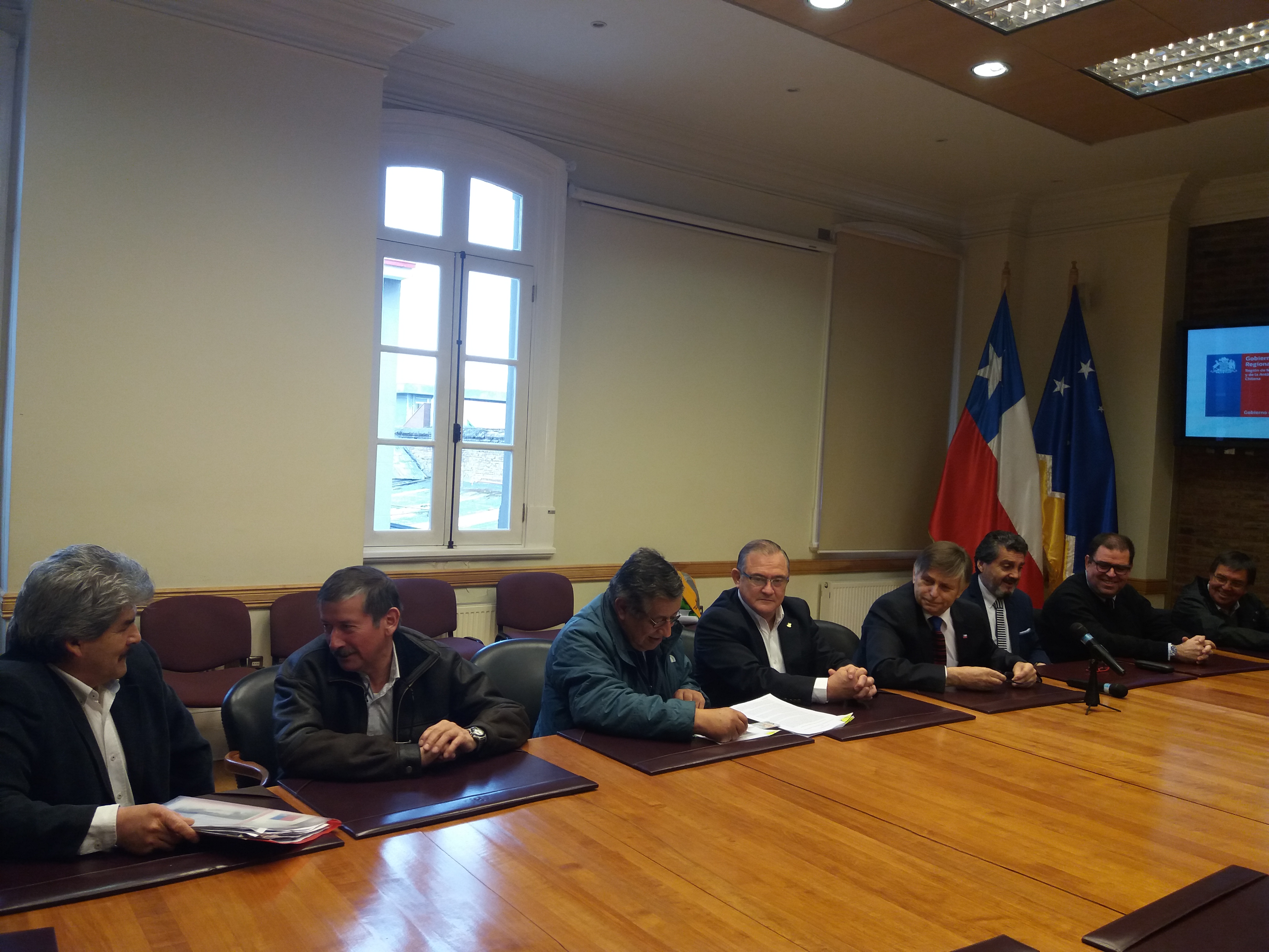 Presidente de la Comisión Infraestructura del CORE valora firma del Contrato de Comodato con la Asociación de Dueños de Camiones de Punta Arenas