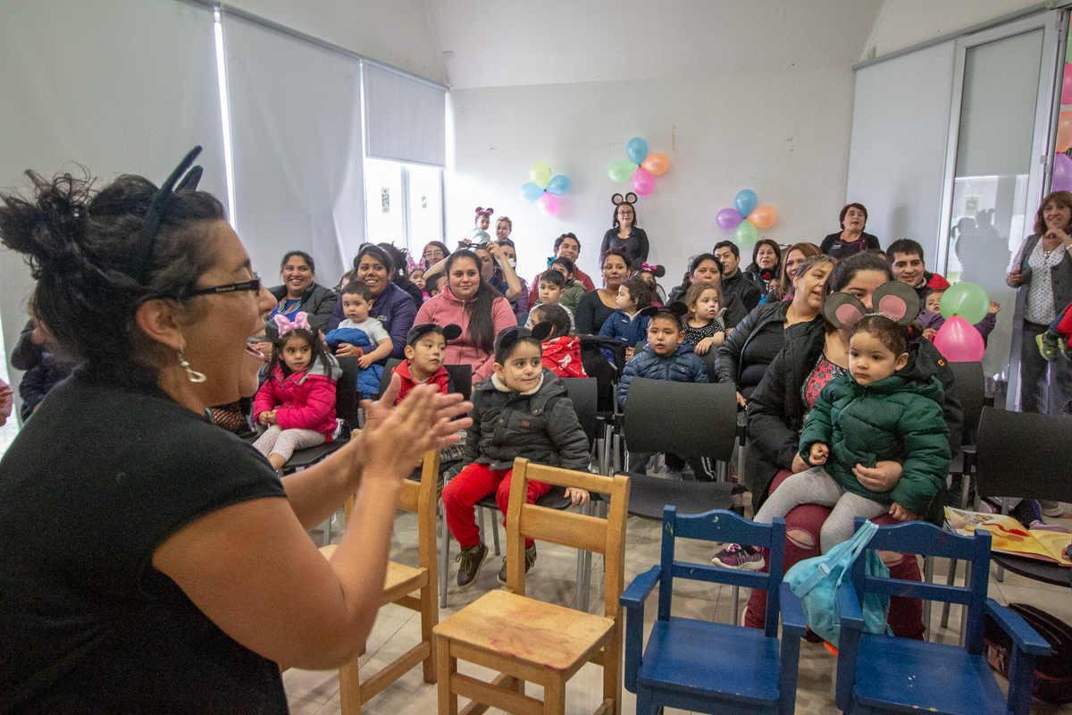 Pequeños cuenta cuentos y sus familias conmemoran el Día del Libro Infantil y Juvenil