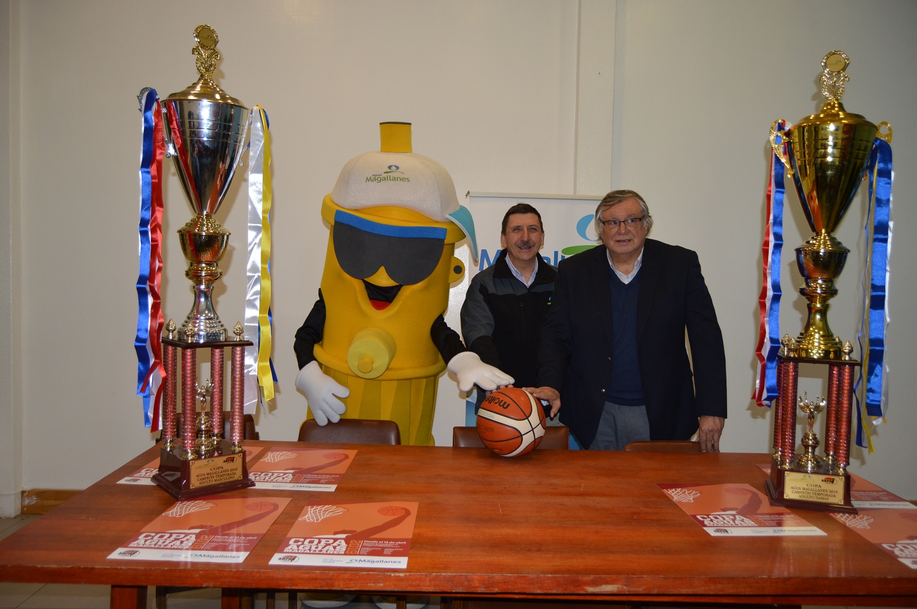 Para fortalecer el deporte local:  Este fin de semana se dio el vamos al campeonato  Copa Aguas Magallanes de Básquetbol en Punta Arenas