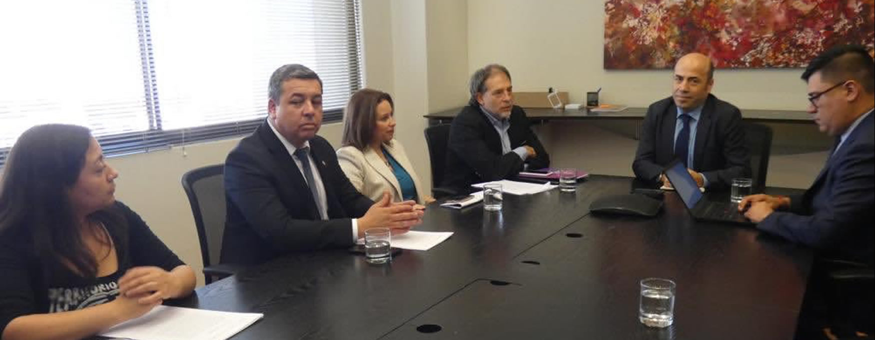 Comisión de Medio Ambiente del Senado junto a alcalde de Cabo de Hornos y representantes de la comunidad Yagan, buscan frenar proyecto de instalación de salmoneras en el Beagle