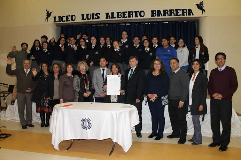Compromiso Bicentenario 2019 en el Liceo Luis Alberto Barrera de Punta Arenas