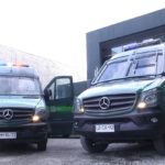 Dos modernos carros de Gendarmería llegan a Punta Arenas para dar mayor seguridad a los internos y funcionarios en los traslados diarios