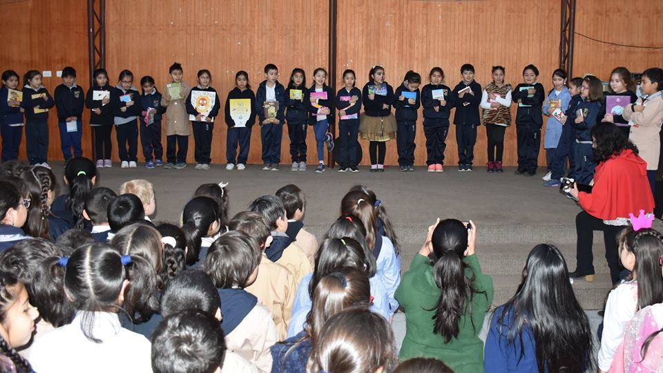 Concurrida celebración del Día Internacional del Libro en Puerto Williams