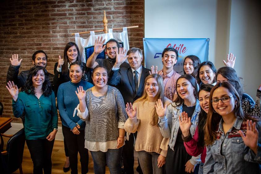 13 profesionales del SERVICIO PAÍS llegaron a Magallanes y se reunieron con autoridades