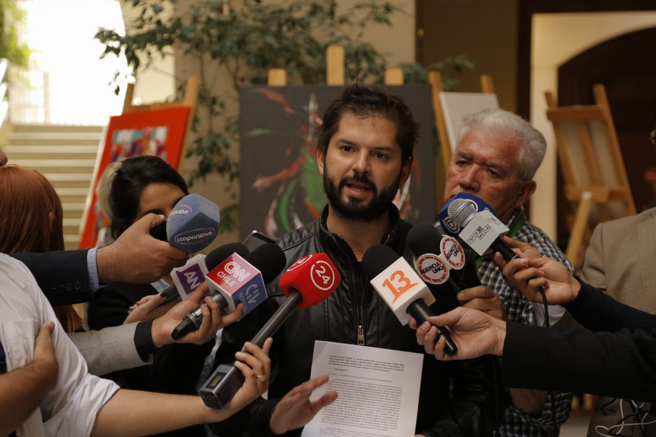 Diputado Gabriel Boric presenta proyecto de Ley que busca excluir a gran acuicultura de Reservas Nacionales, Forestales, de la Biósfera y Áreas de Desarrollo Indígena