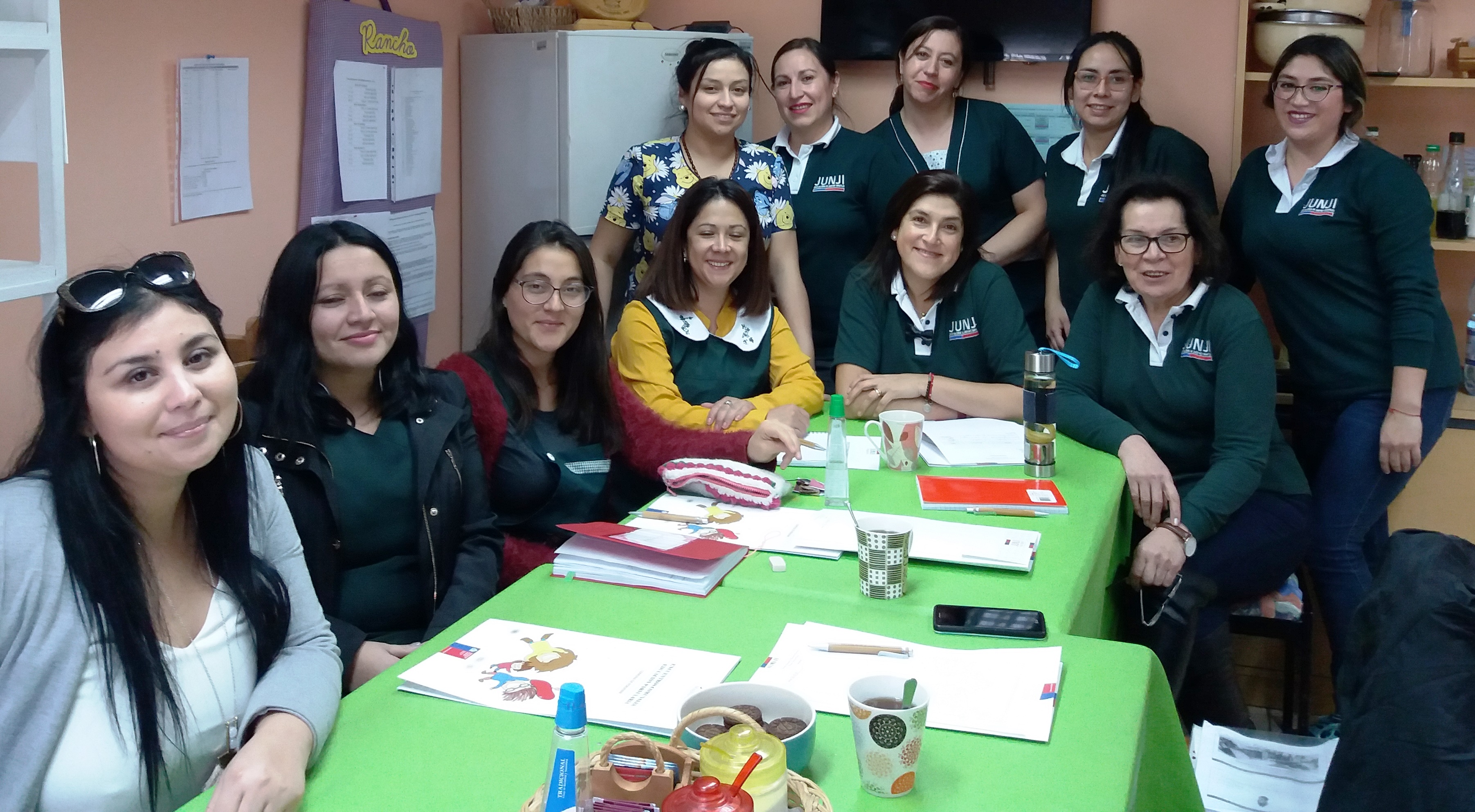 En Porvenir, Tierra del Fuego:   Jornada para optimizar las prácticas en educación parvularia fue liderada por el Jardín “Papelucho”