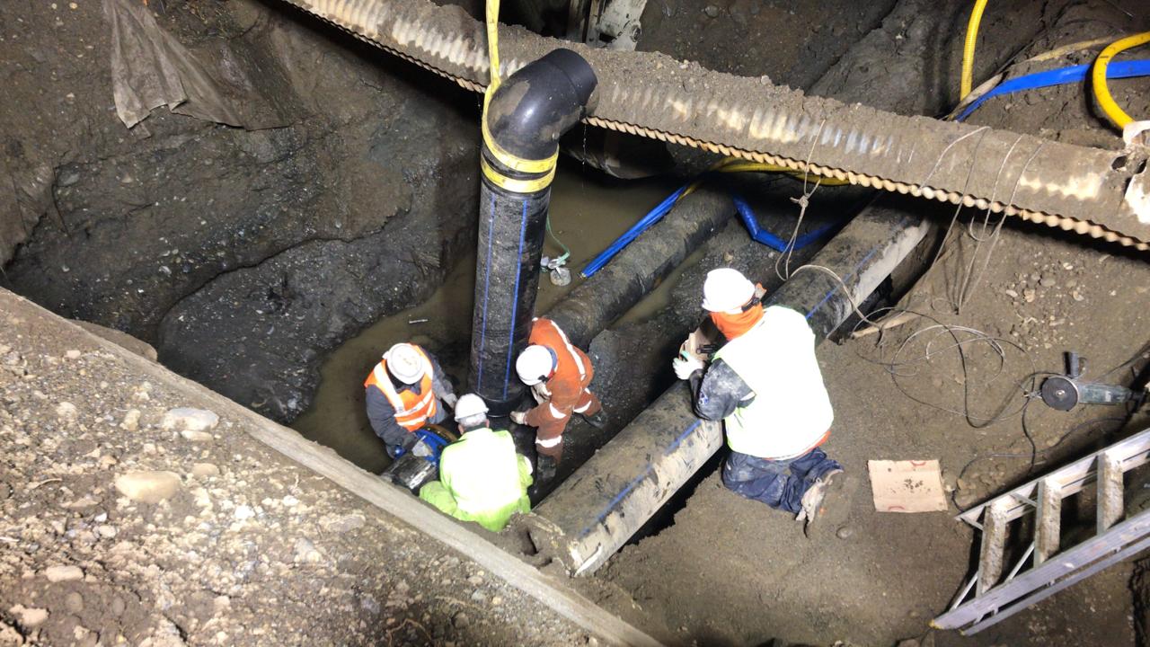 Sin contratiempos y de acuerdo a lo programado, AGUAS Magallanes realiza conexión de alimentadora de agua potable en Punta Arenas