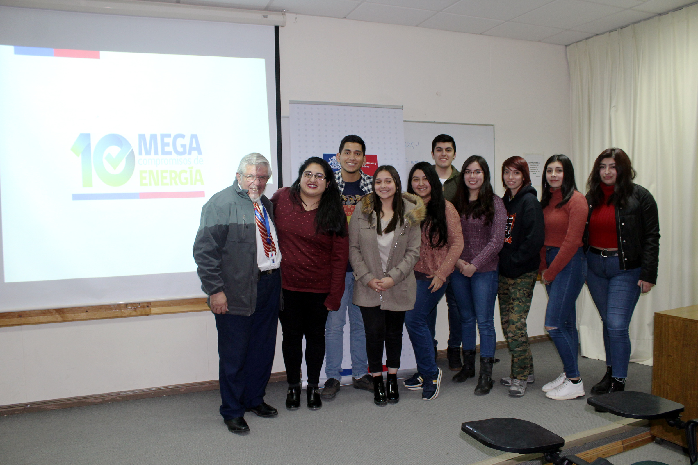Seremi de Energía presentó quehacer ministerial a estudiantes de Ingeniería Química de la UMAG
