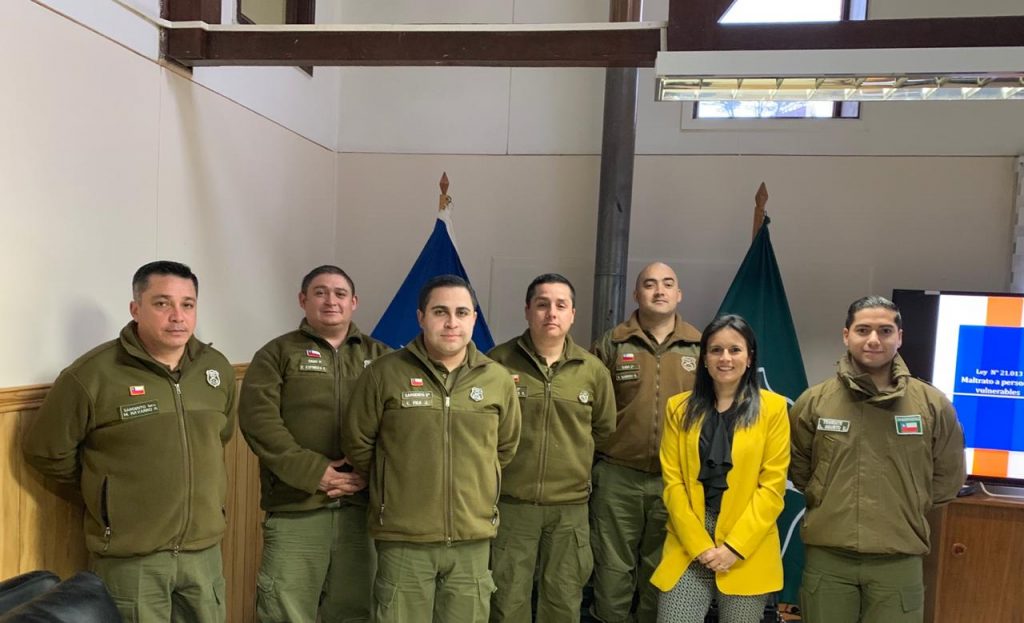 Fiscalía Regional efectuó capacitación a los funcionarios de Carabineros de la IV Comisaría de Puerto Williams