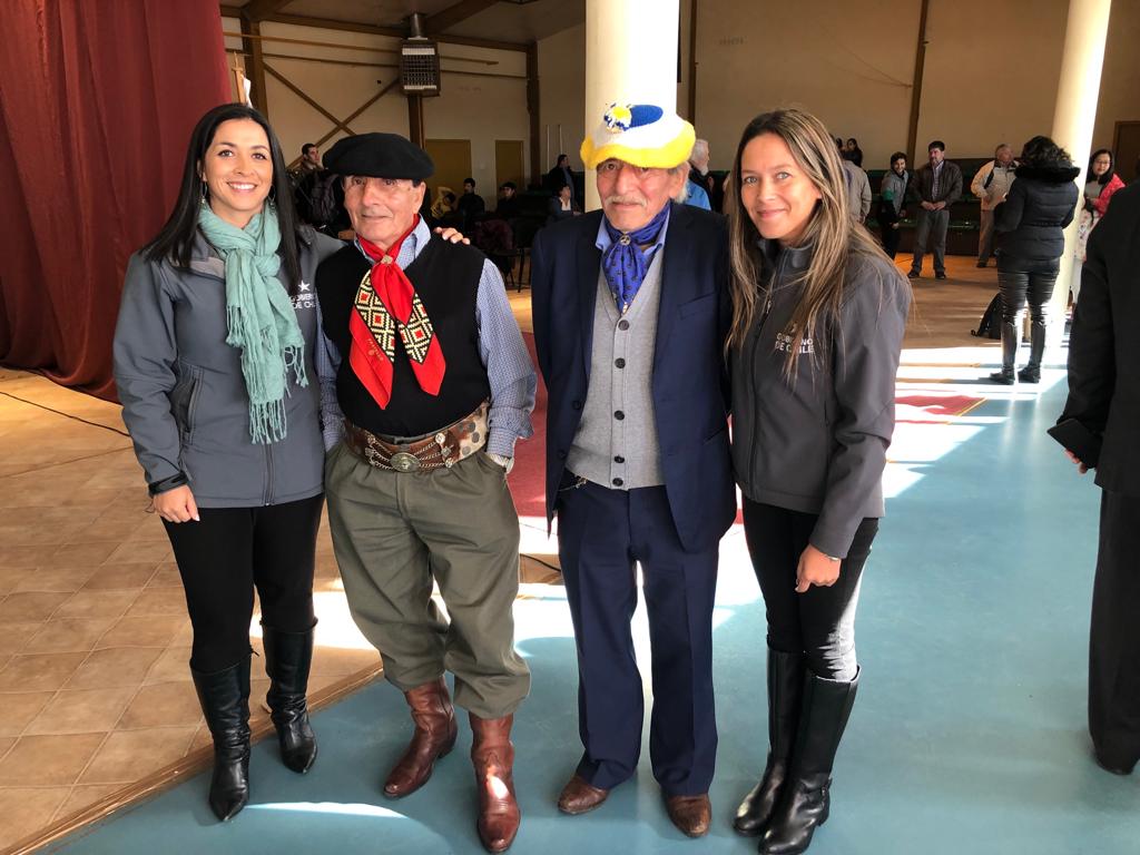 Autoridades visitan a trabajadores de la región en su día