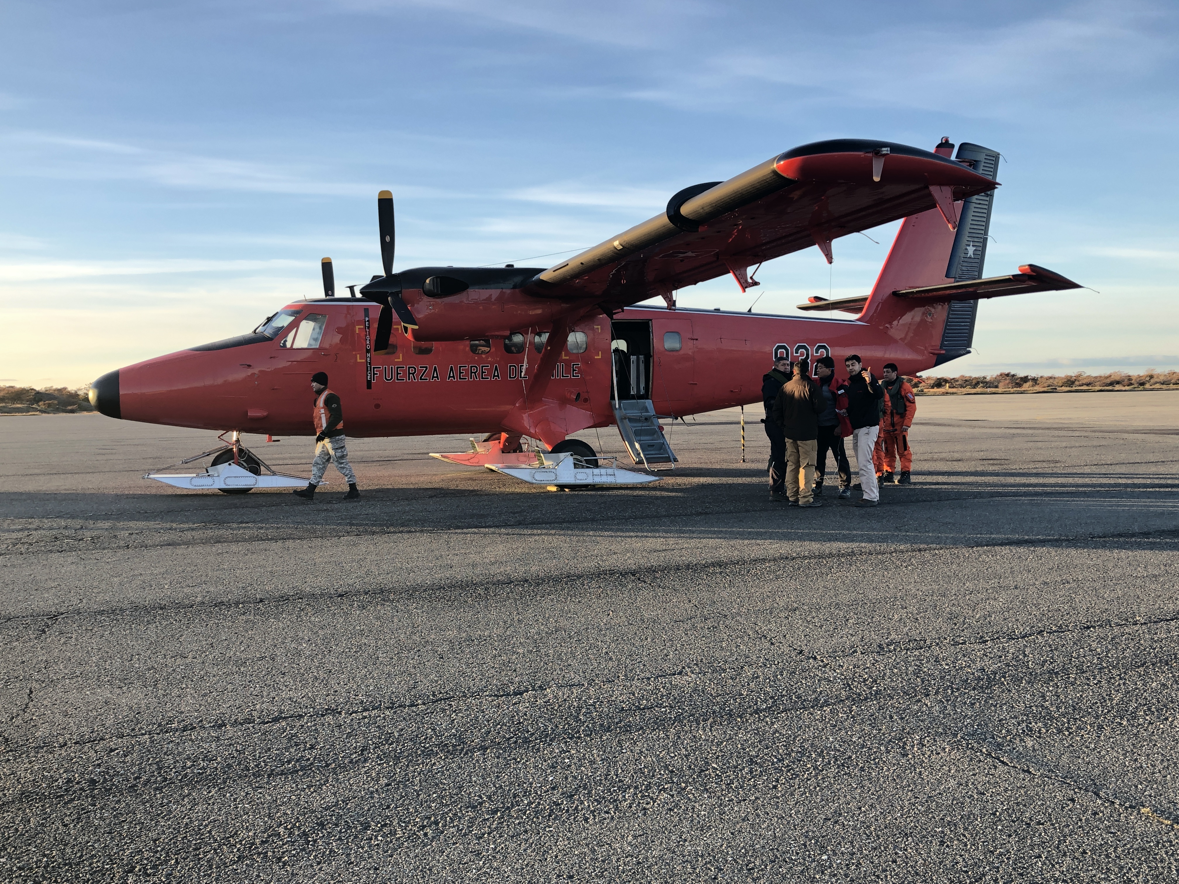 FACH realiza traslado de paciente en la Antártica desde estación coreana a Base Frei para luego evacuarlo a Punta Arenas
