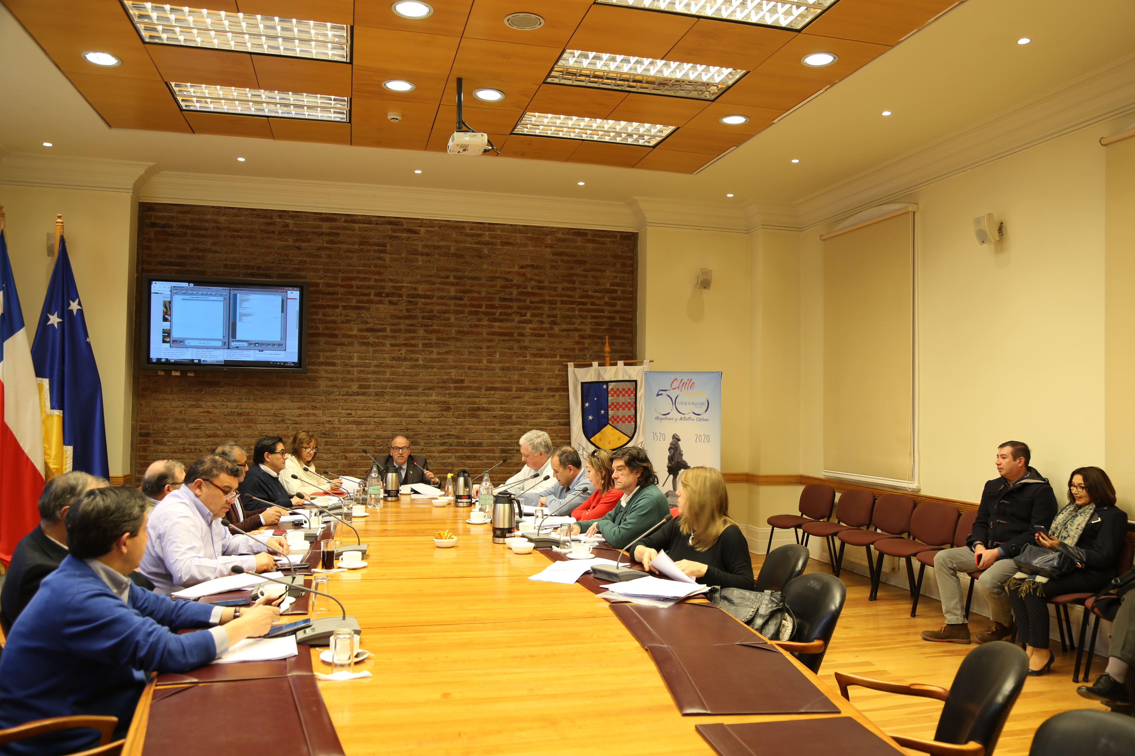 CORE Magallanes aprobó recursos para proyectos Clínica Veterinaria Móvil y Camión Barredor presentados por el municipio de Porvenir