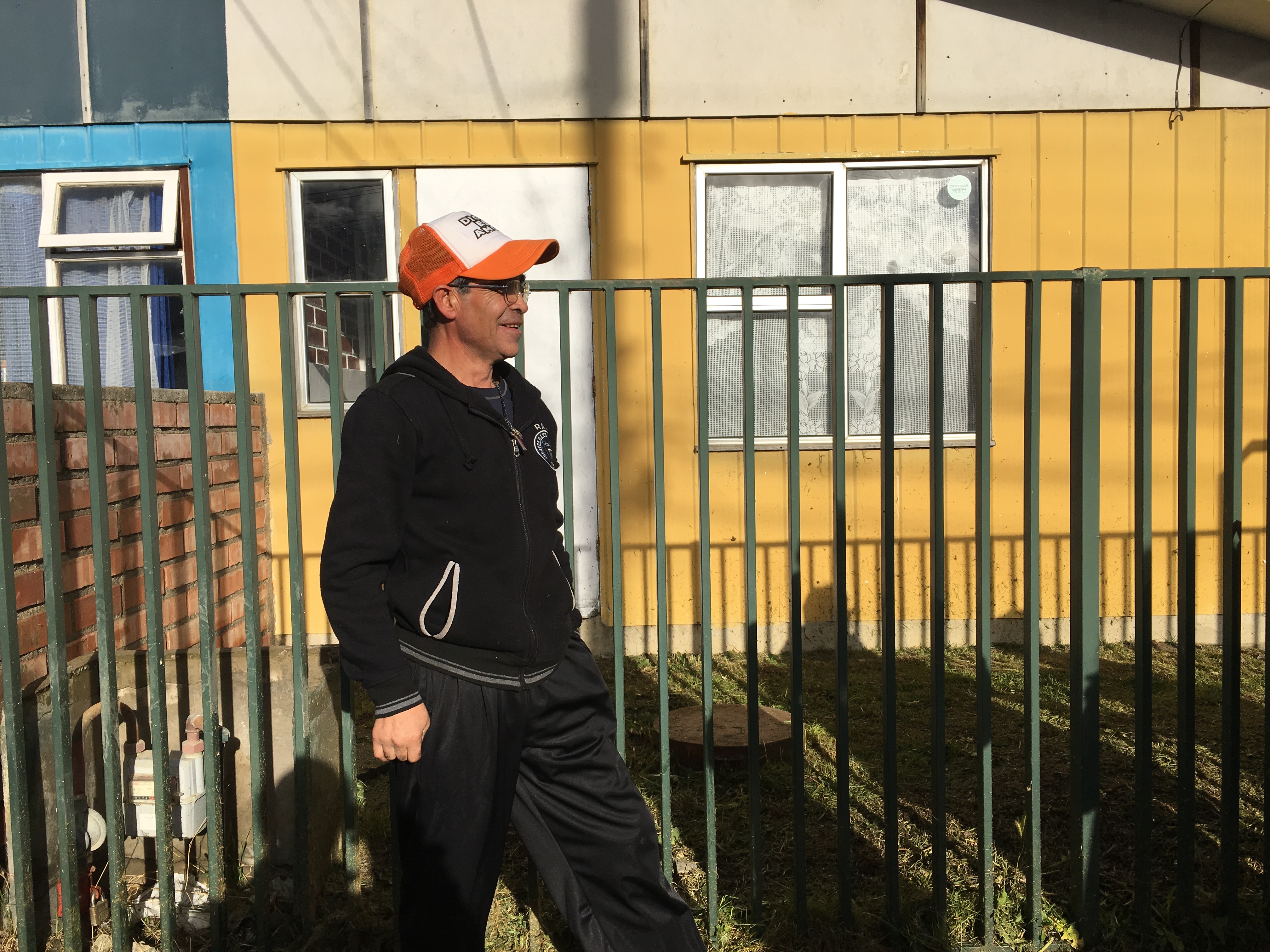 Seremi de Vivienda y la Gobernadora de Última Esperanza hicieron la entrega formal de vivienda en comodato a una persona en situación de calle