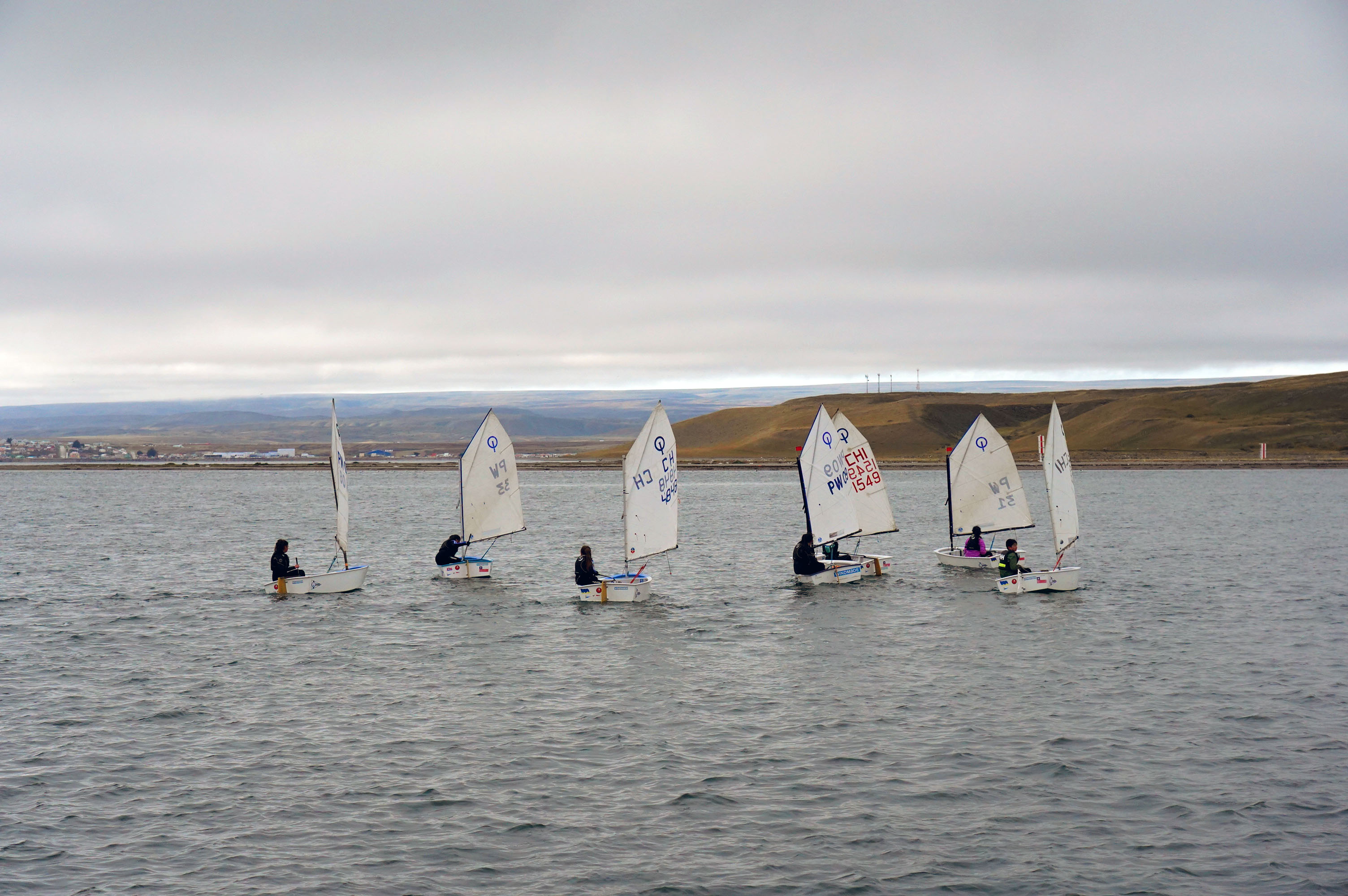 Se efectuó la primera jornada de la Regata de veleros «Bahía de Porvenir 2019» en la capital fueguina