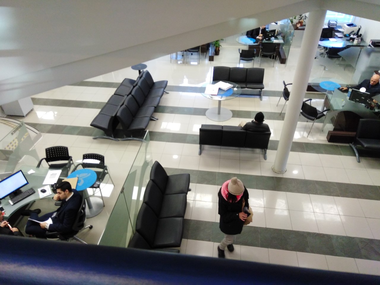 Oficinas del banco BCI de Punta Arenas sin calefaccion