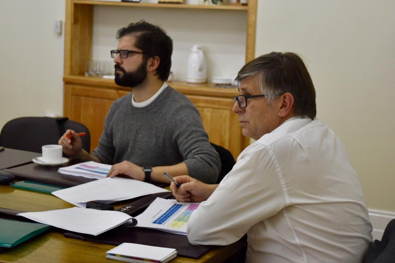 Diputado Gabriel Boric se reúne con Intendente Fernández para aclarar cifras sobre Plan de Desarrollo de Zonas Extremas