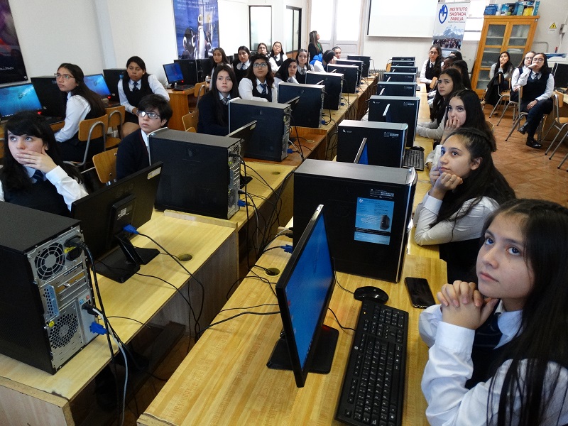 Con talleres de domótica y arduinos INACAP celebró en Punta Arenas “Día Internacional de las Niñas en las TIC”