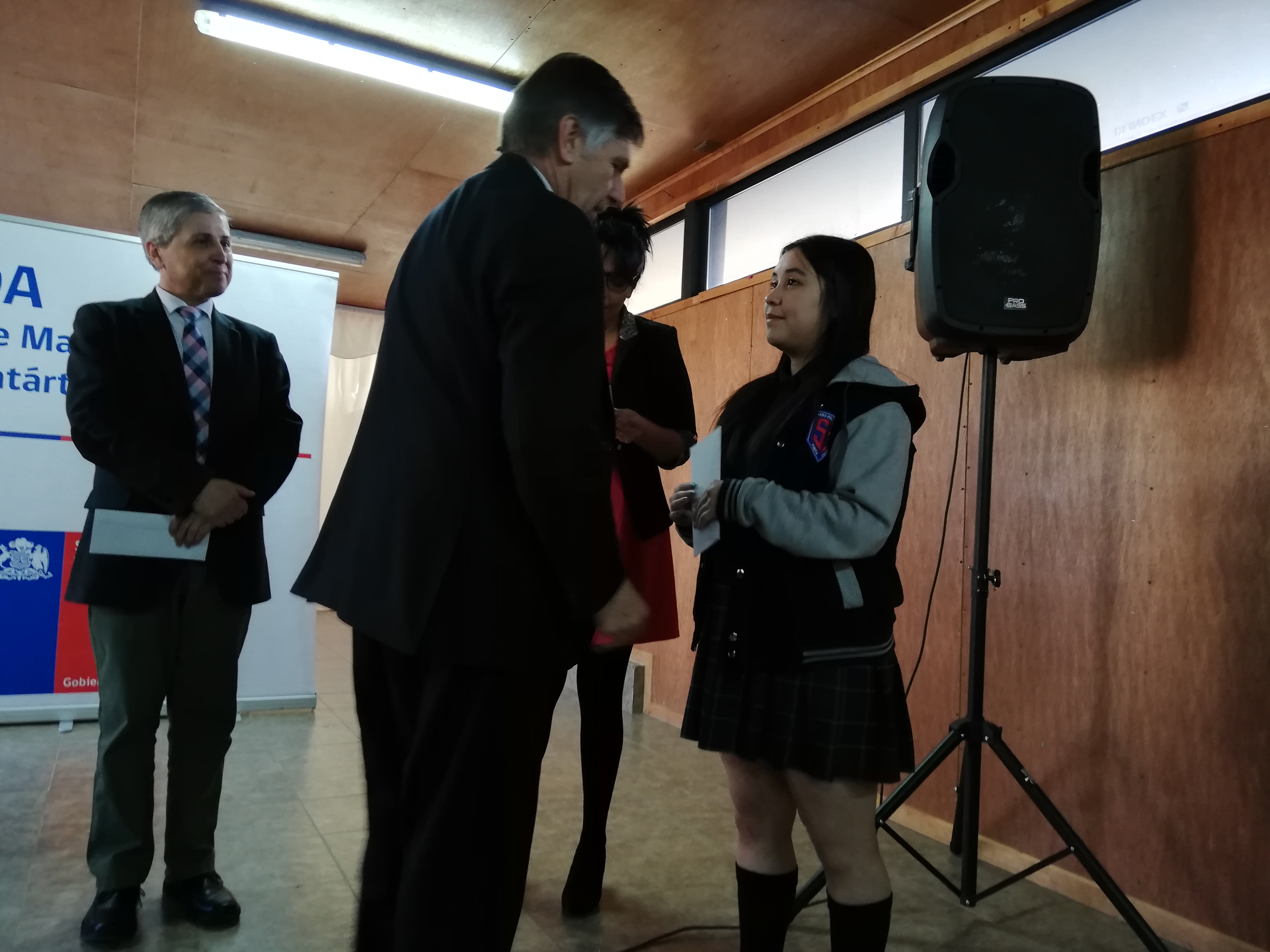 Presidente de la República invita a padres y apoderados del Liceo Sara Braun de Punta Arenas a sumarse a campaña antidrogas