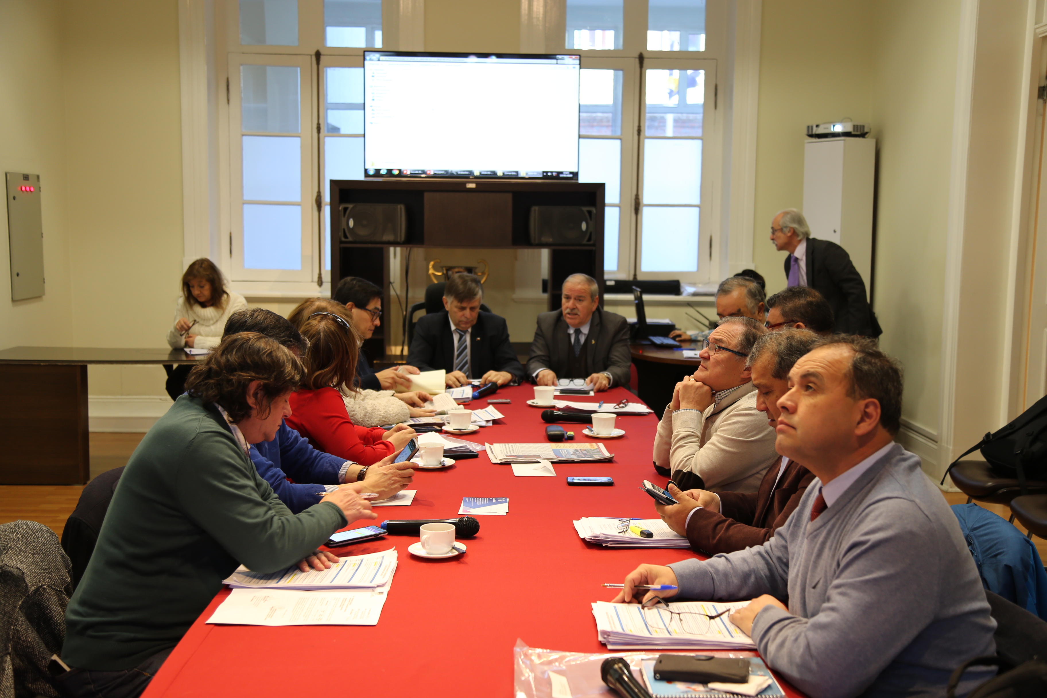 Intendente Regional presentó al CORE Ejes Estratégicos del Plan Regional 2018-2022