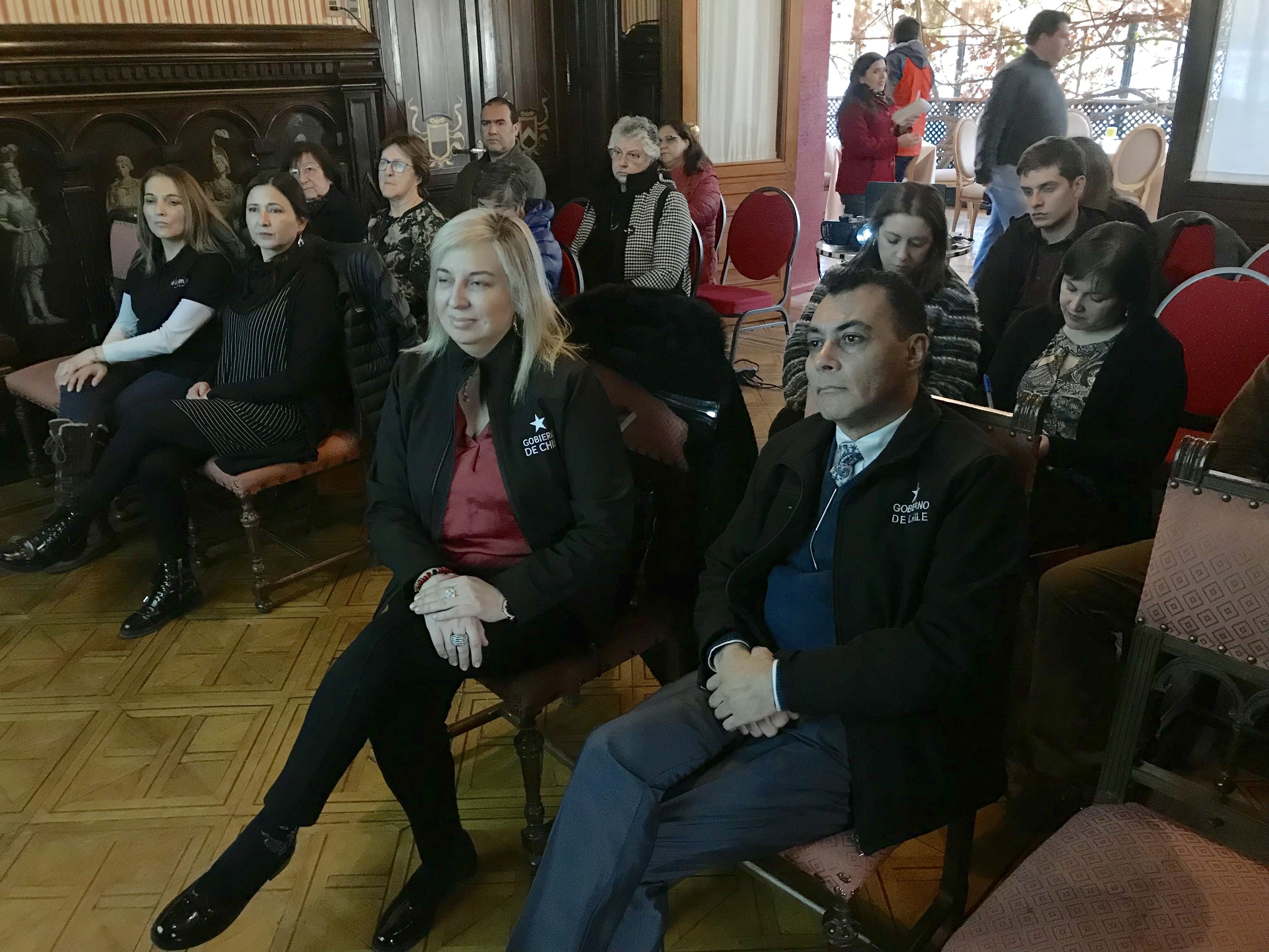 FOSIS y SENAMA apuestan por capacitar a docentes jubilados como informadores turísticos