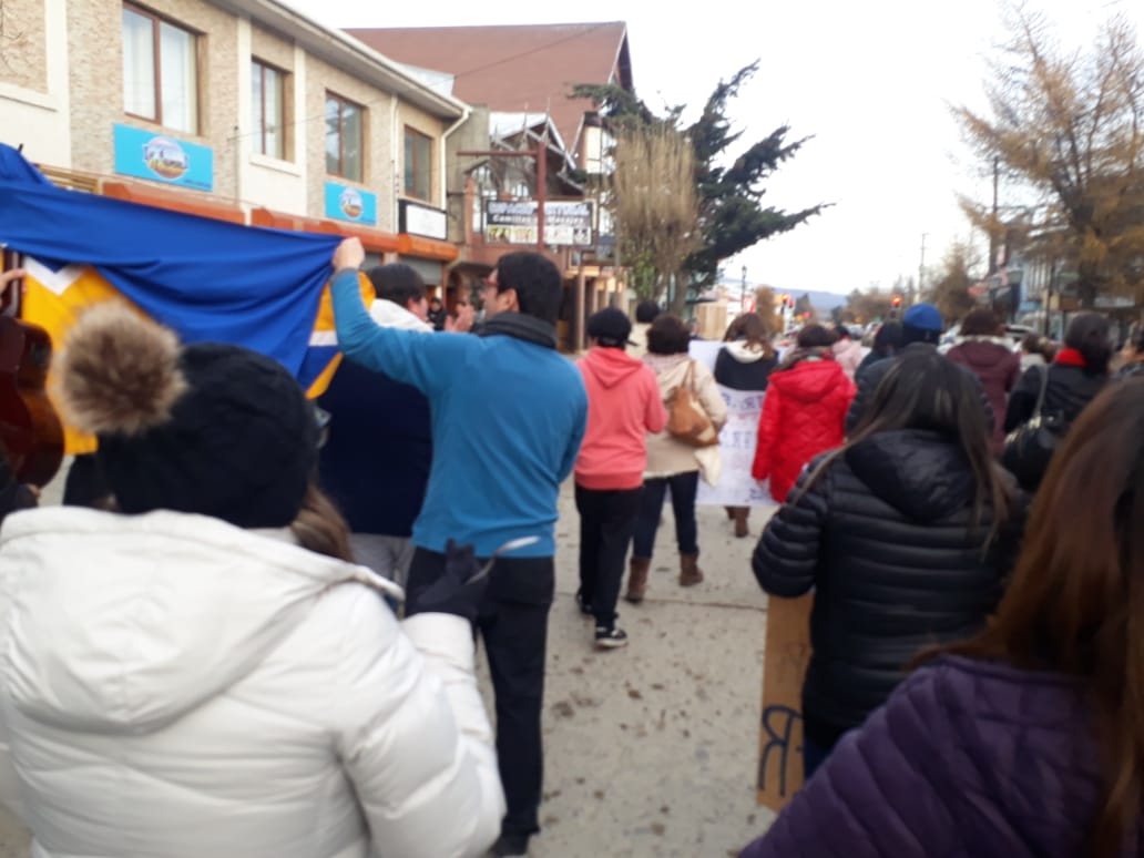 Más de 120 profesores marcharon hoy en Puerto Natales