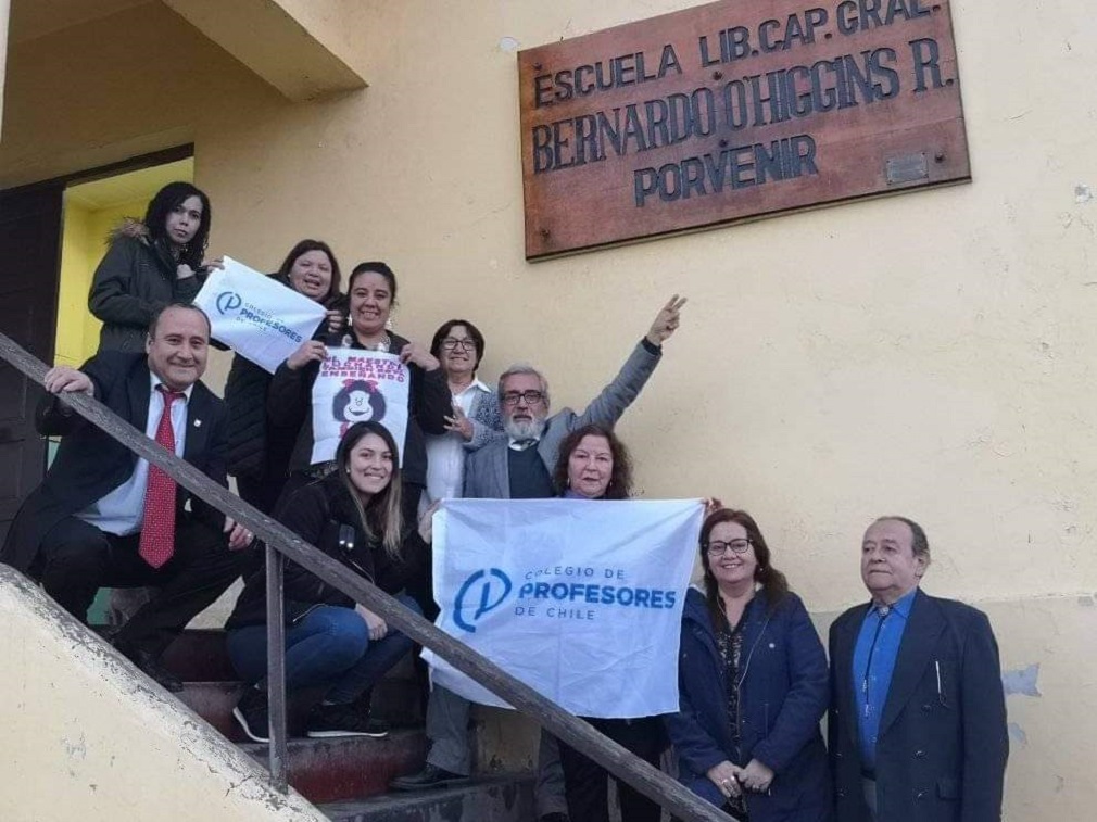 Profesores municipales de Porvenir expresaron sus demandas en medio del paro indefinido en curso