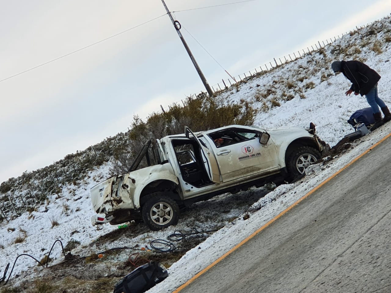 Volcamiento en la Ruta 9  a Puerto Natales dejó 3 personas lesionadas
