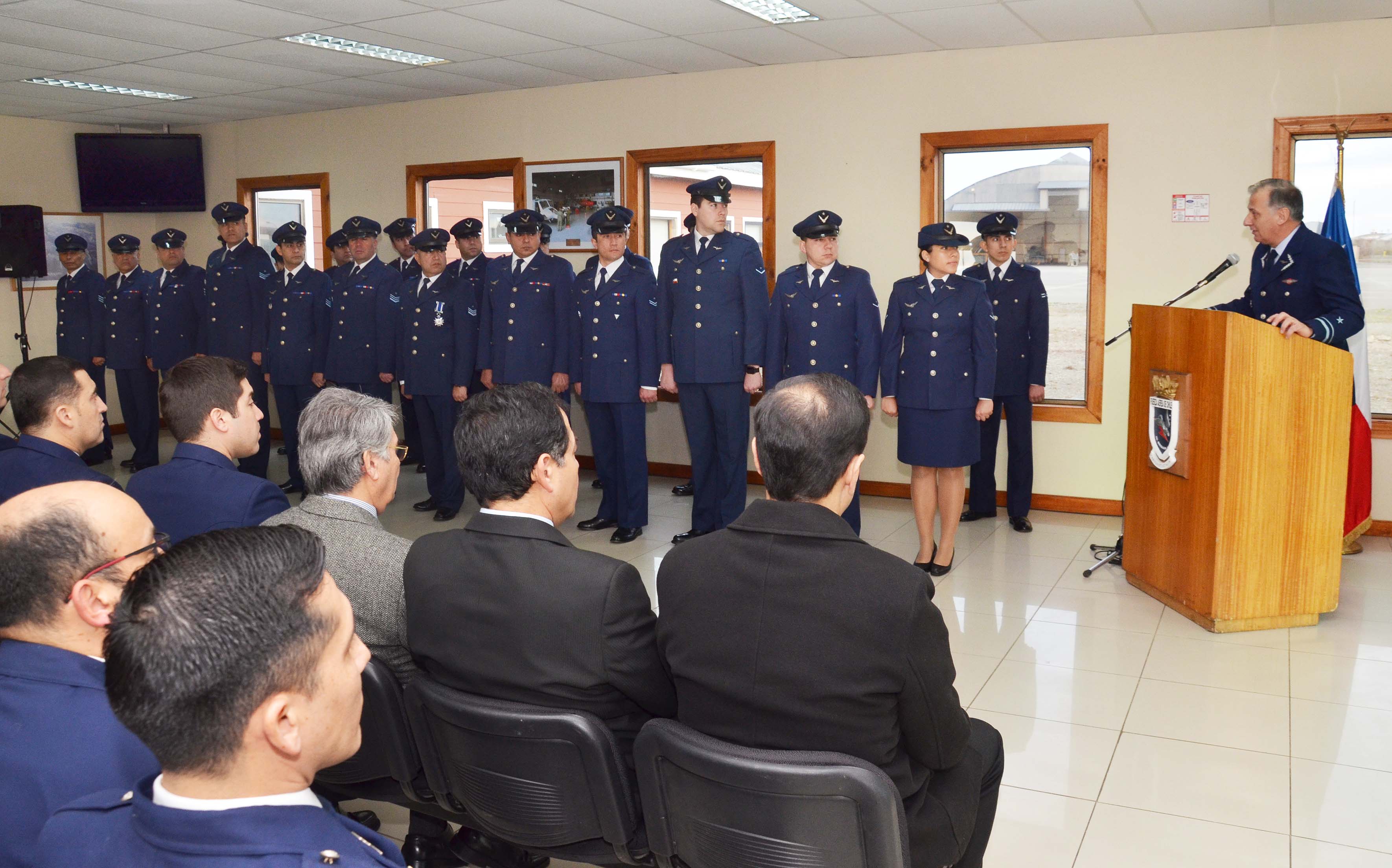 89 años cumplió la Especialidad de Mantenimiento de la Fuerza Aérea de Chile: se conmemoró en Punta Arenas