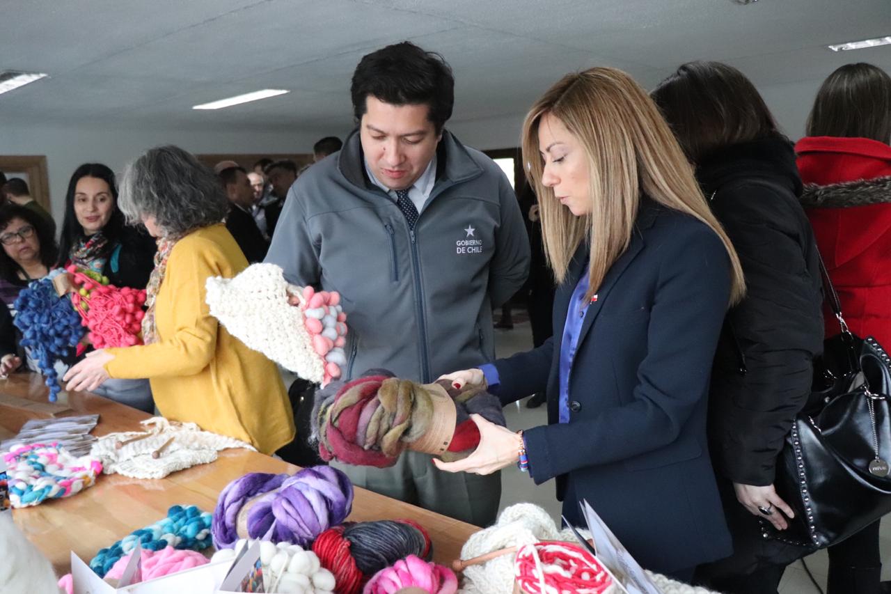 Internos del Complejo Penitenciario de Punta Arenas participan de programa de reinserción social «Hilando Libertad»