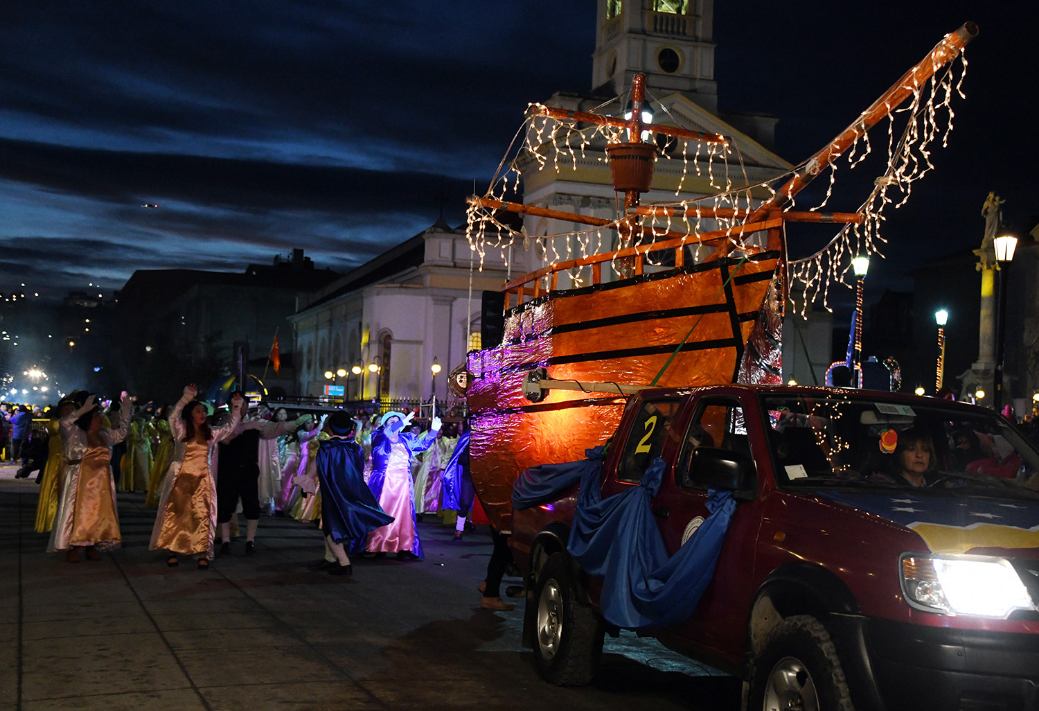 Con 20 minutos de fuegos artificiales concluyó el Carnaval de Invierno 2019 de Punta Arenas
