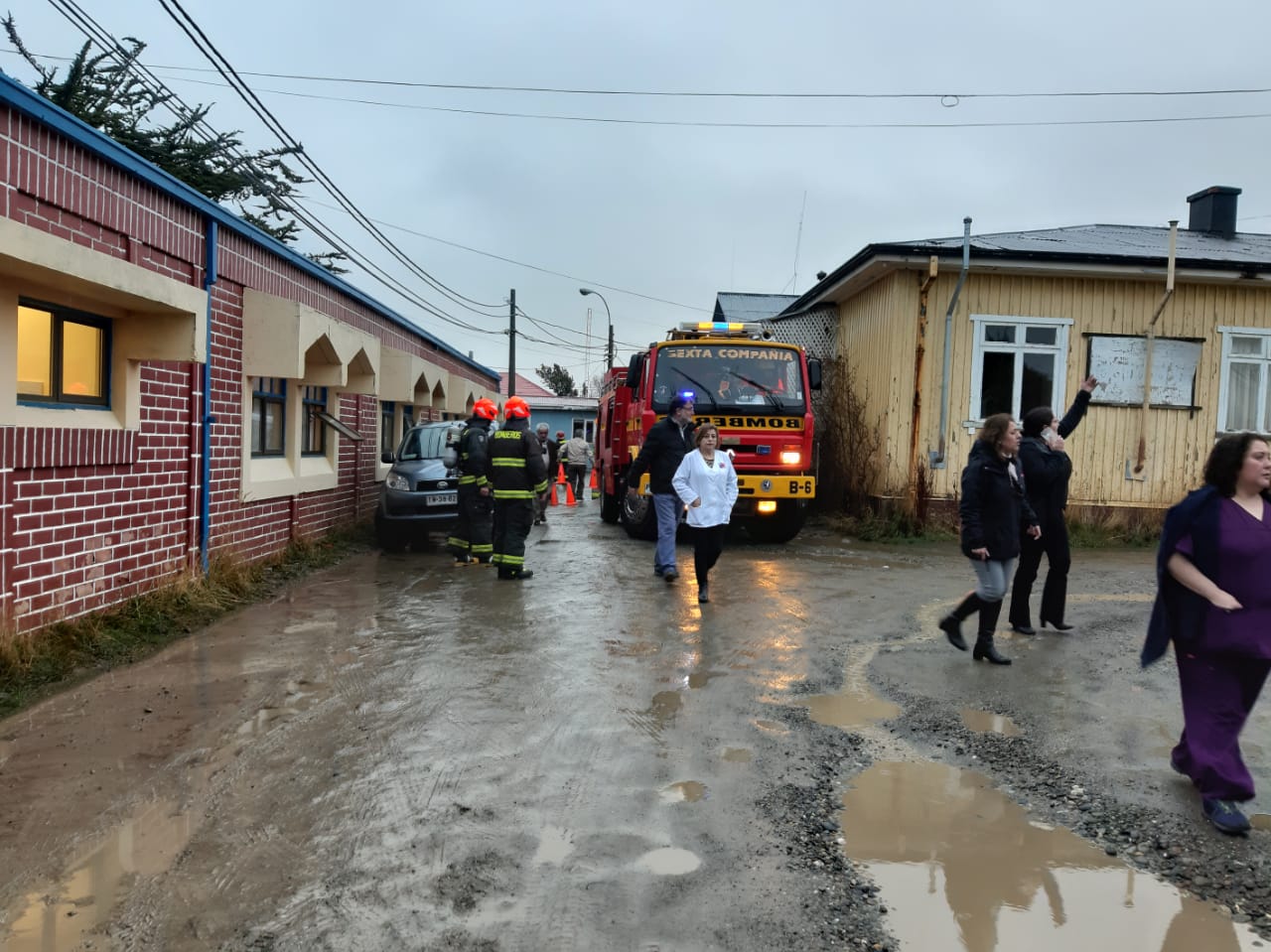 11 personas afectadas tras derrame de químico en el Laboratorio de Salud Pública en Punta Arenas: fueron trasladadas al Hospital Clínico