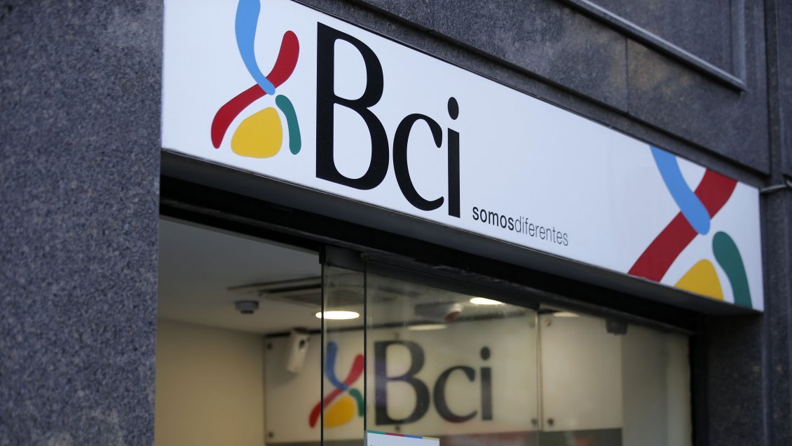 24 millones de pesos de multa al Banco BCI por cobrar intereses ilegales a 47.527 tarjetas de crédito