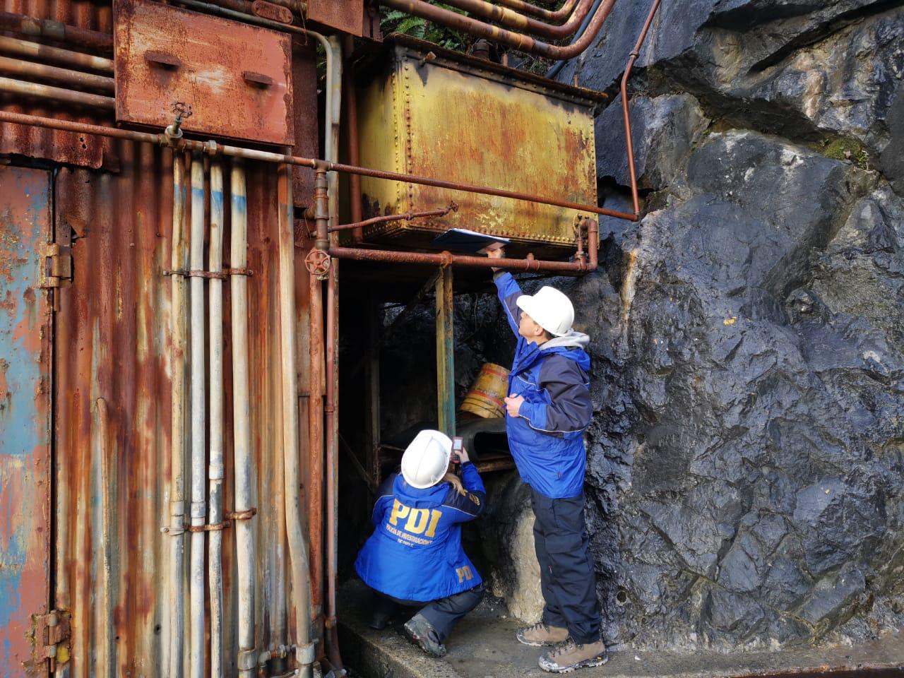 Brigada de Delitos contra el Medio Ambiente de la PDI investiga causas del vertimiento de 40.000 litros de petróleo diesel el Isla Guarello