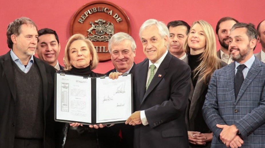 Presidente Piñera promulga Ley que da atención preferente en salud para personas mayores y con discapacidad: “Busca aliviar y mejorar su calidad de vida”
