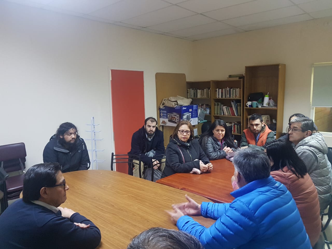 Dirigentes del PC y PRO se reunieron con el Director del ELEAM de Punta Arenas, dirigentes sindicales y trabajadores del establecimiento.