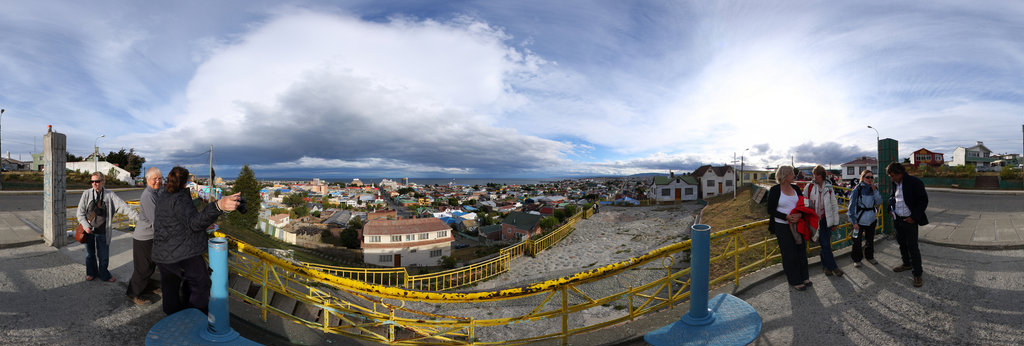 Asociación de Alojamientos de turismo de la Patagonia denunciaron que alojamientos ilegales triplican a los establecimientos debidamente establecidos en  Punta Arenas: hoy sostuvieron reunión con el Intendente para que intervenga